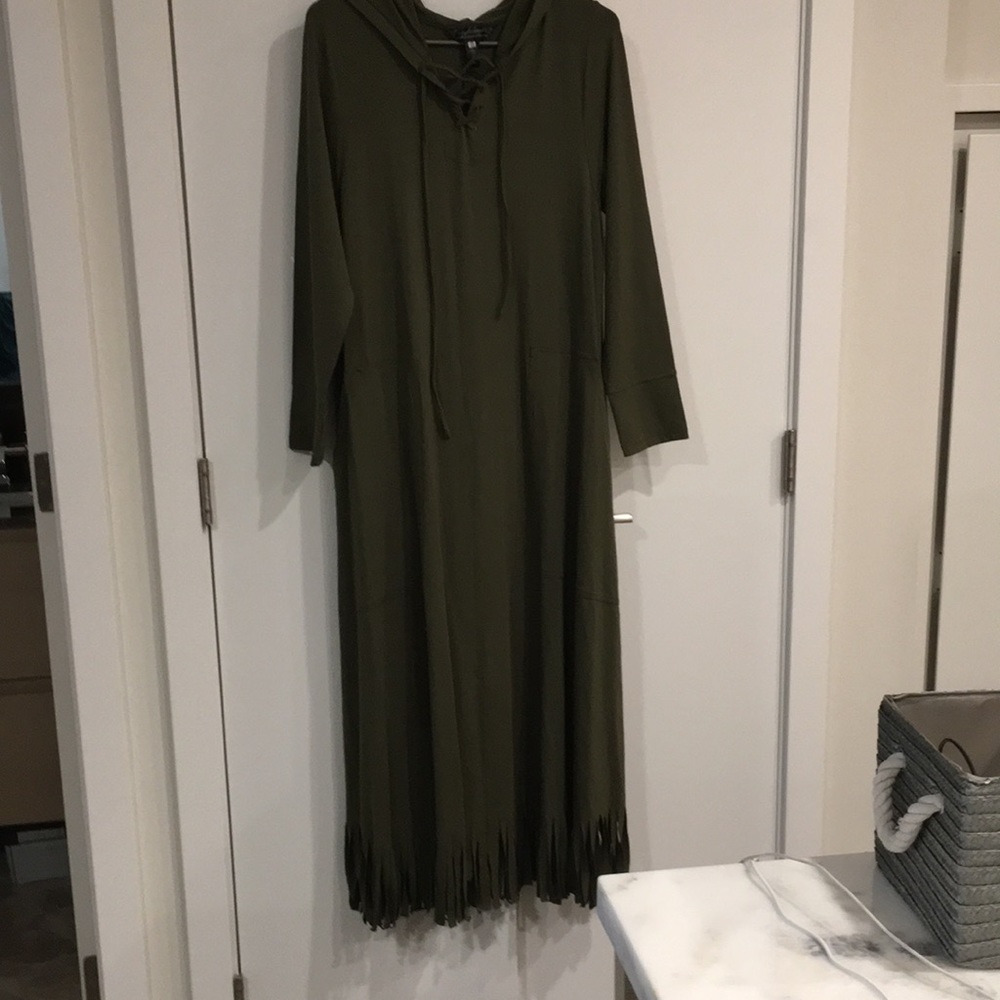 Lotustraders Dress